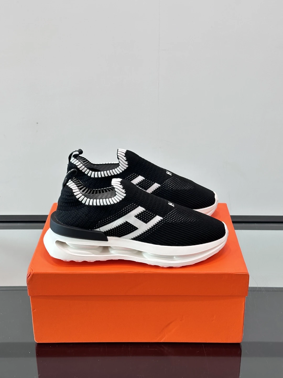 Hermès Sneakers — c390b203
