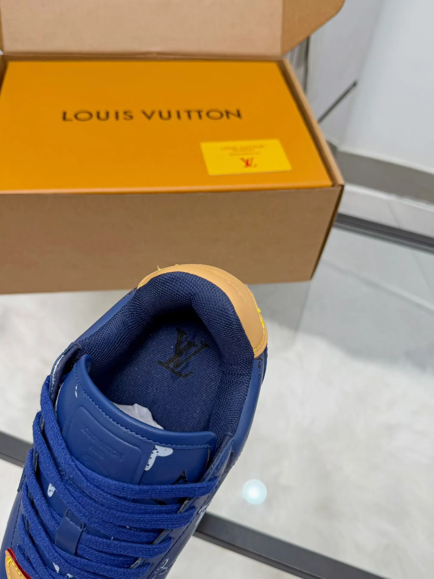 Louis Vuitton Sneakers — 7a684404