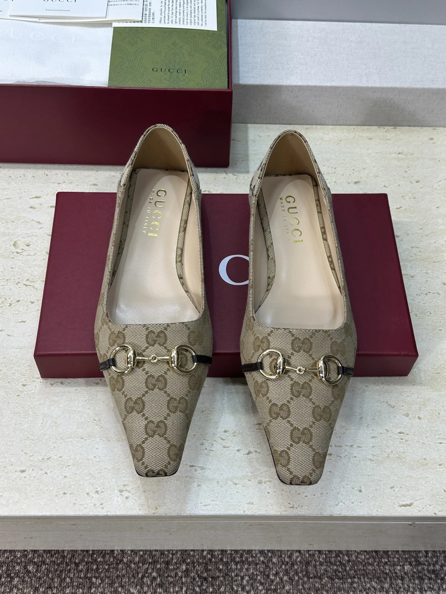 Gucci Shoes — 80ed9c2d