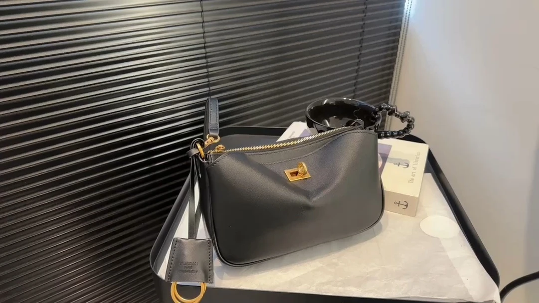 Travel Bags — 43f02a23