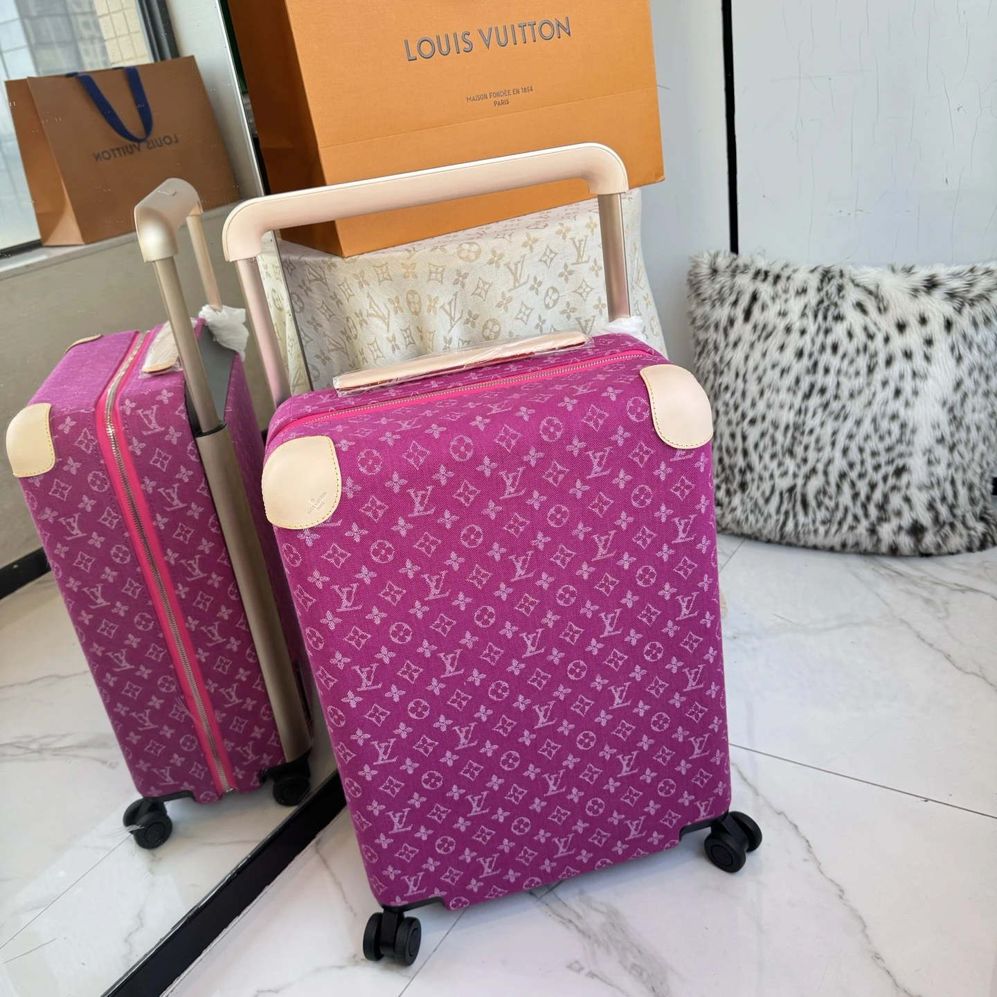 Luggage — a8f4fc66
