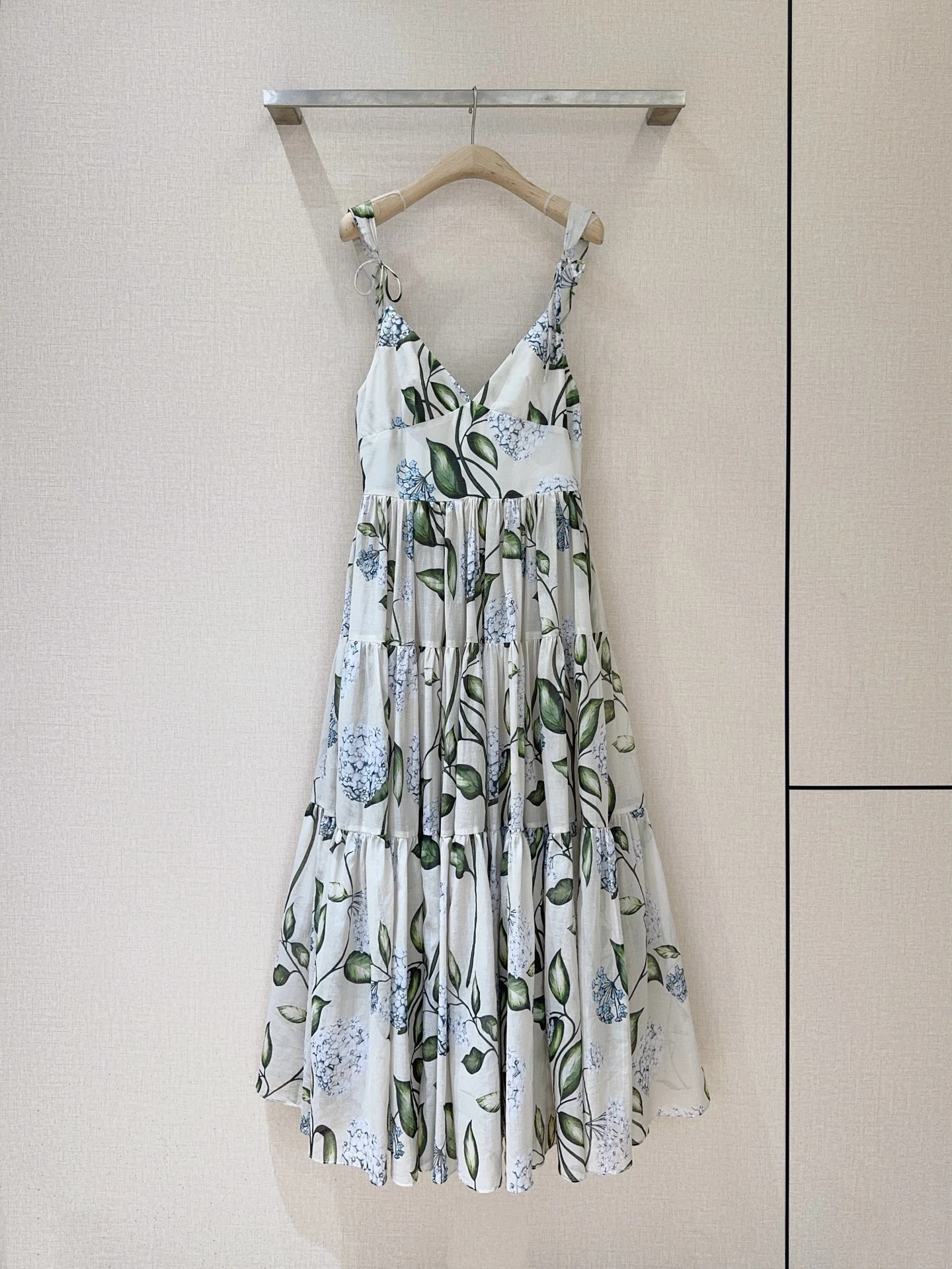 Dresses — 93ff6138