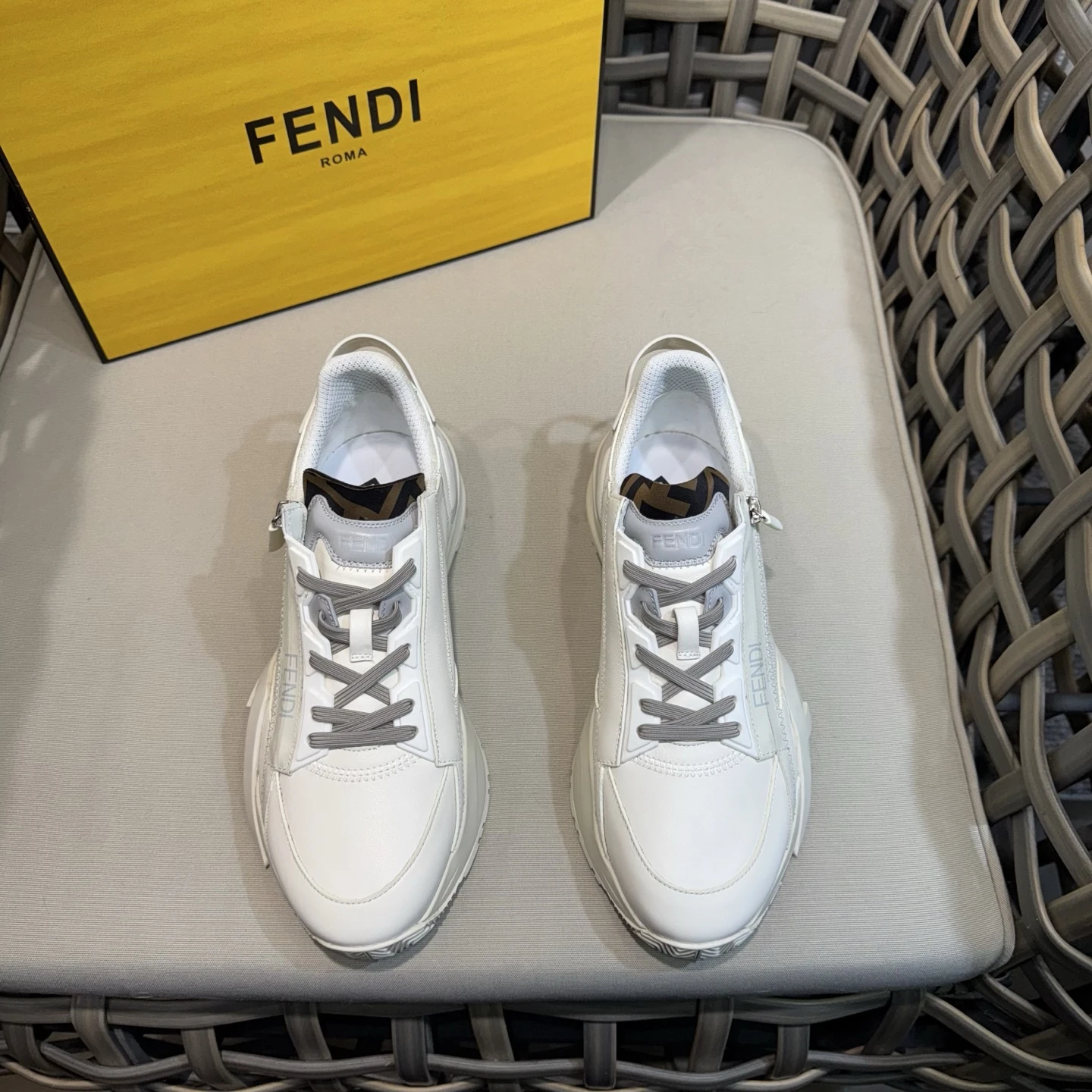 Fendi Sneakers — 556e9e00