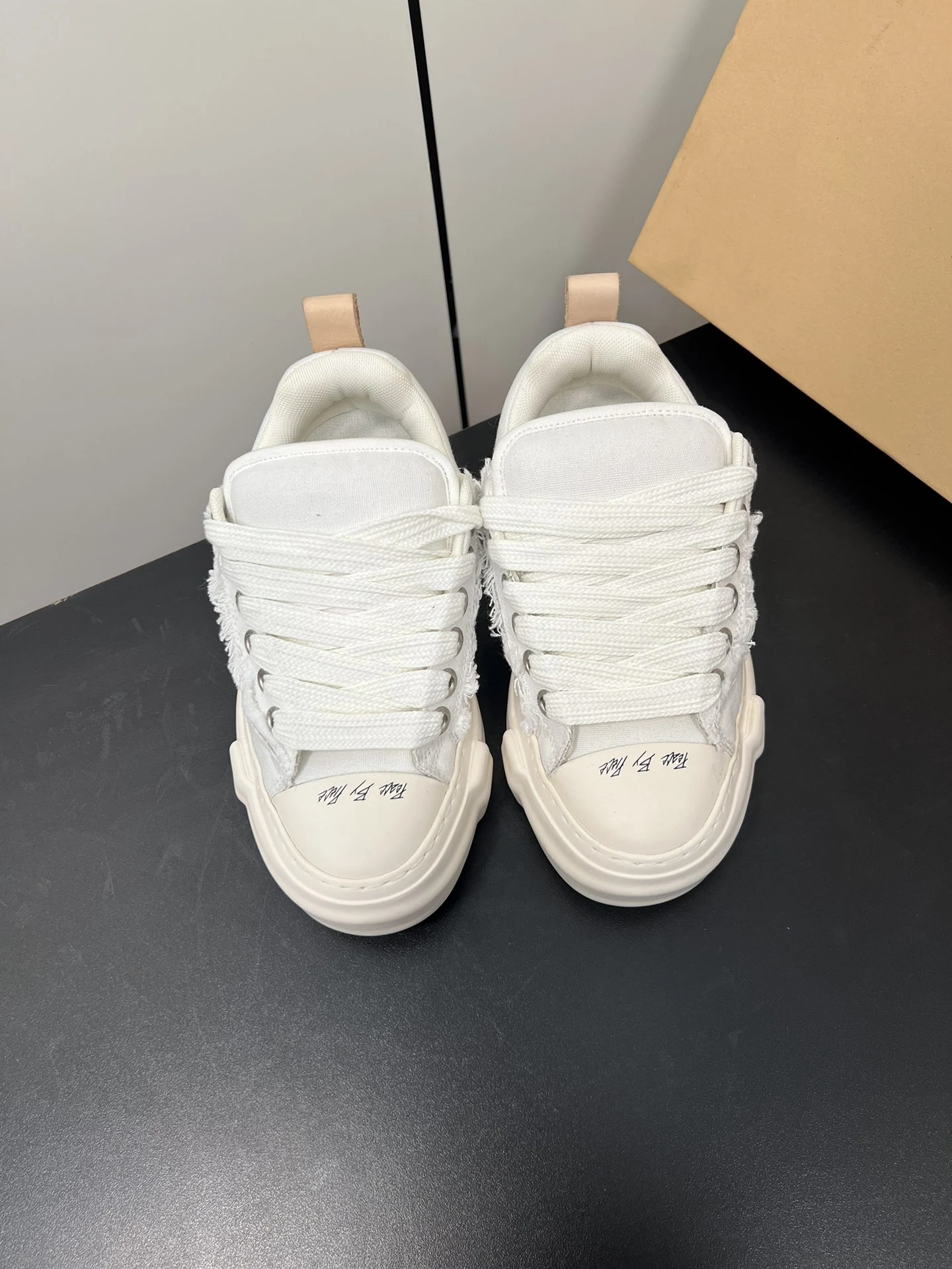 XVESSEL Sneakers — 1fb6f5e3