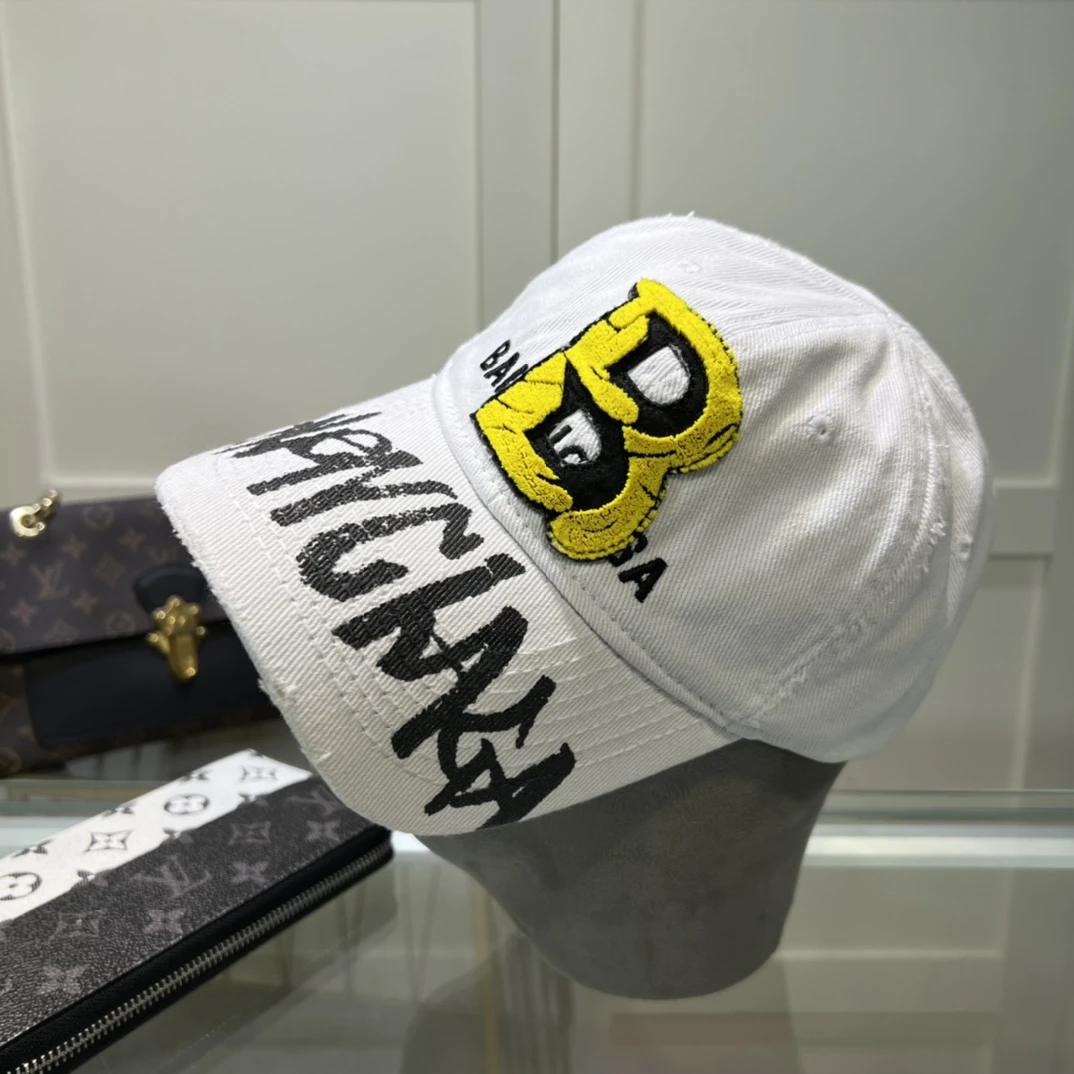 Balenciaga Hat — b6979fa6
