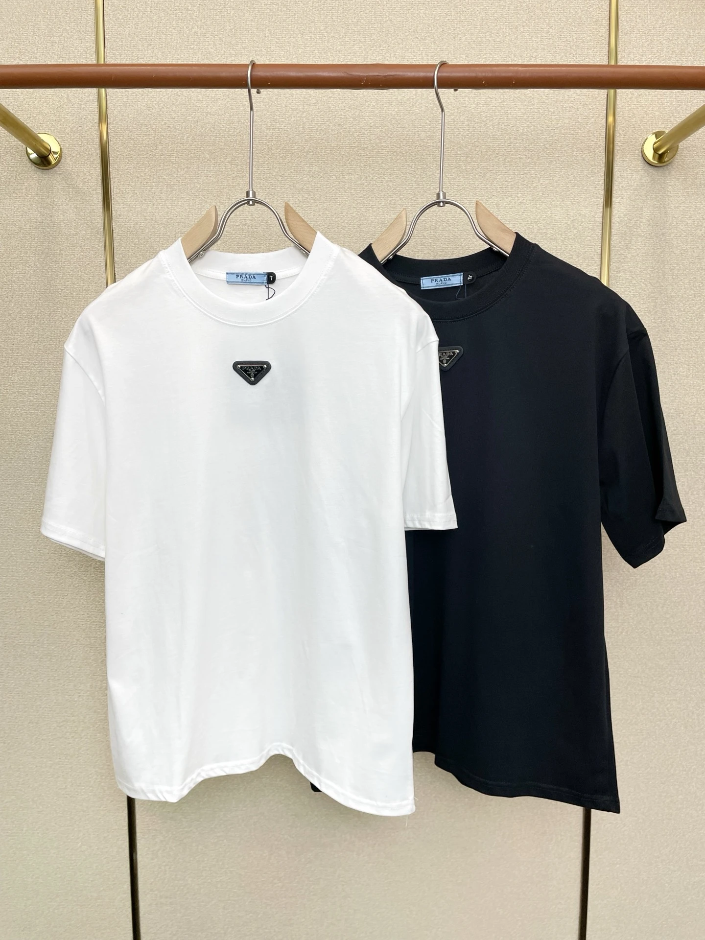 Prada T-Shirt — 7435efcc