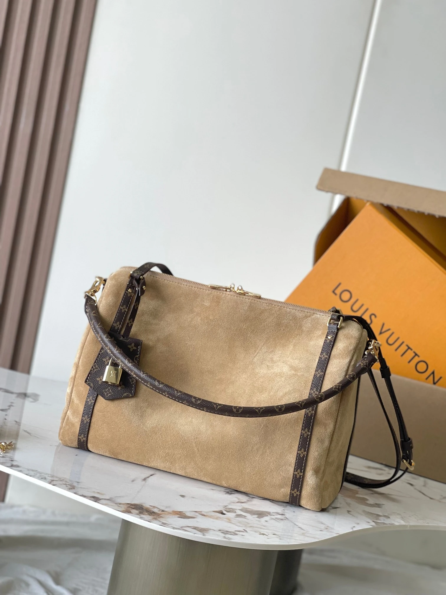 Louis Vuitton Bag — eedced10