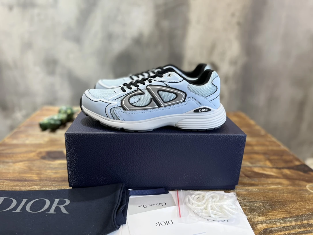 Dior Sneakers — 7386a8e2