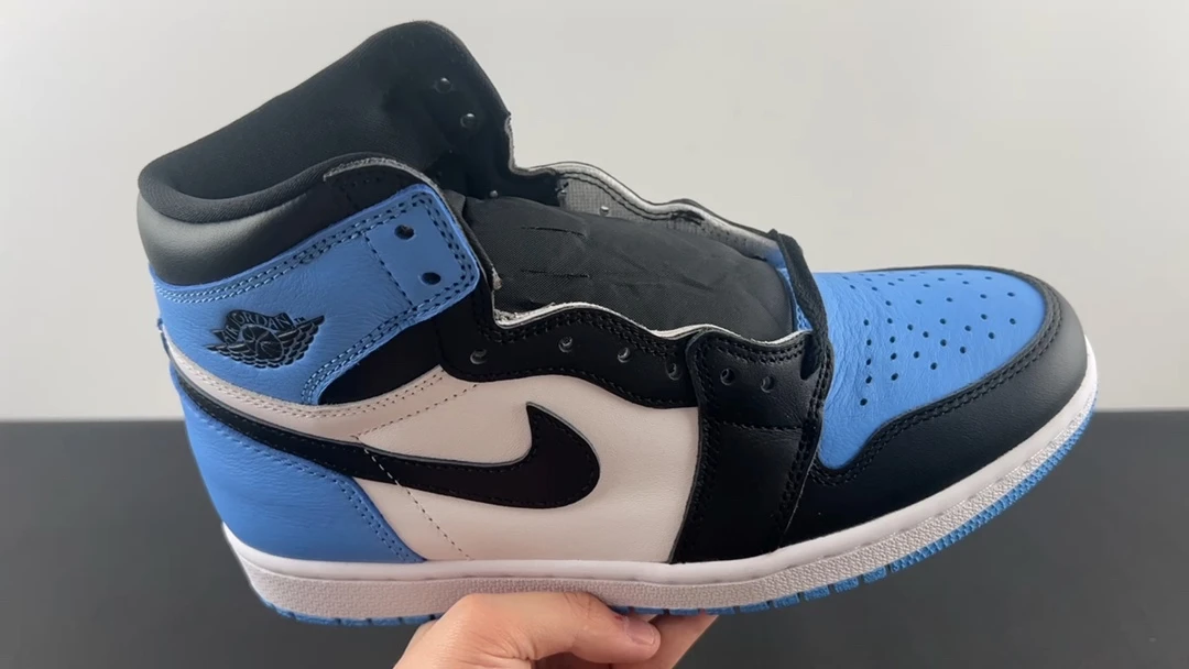 Nike Shoes — 54d61804
