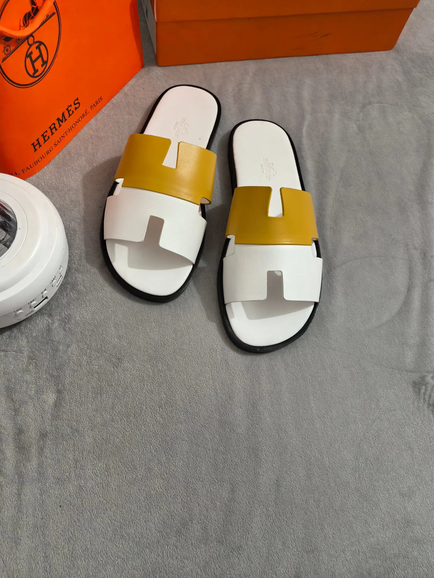 Hermès Slippers — ba3d939c