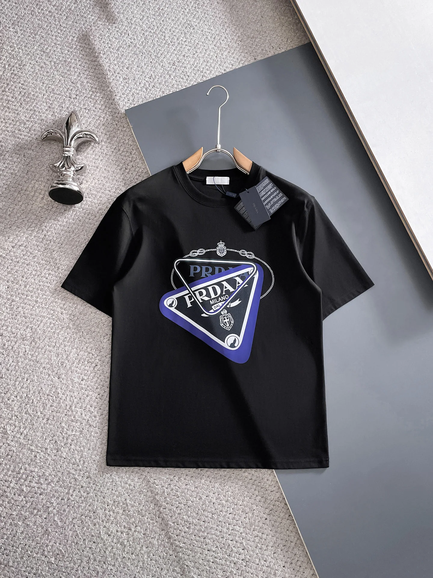 Prada T-Shirt — 3ea4bfc4