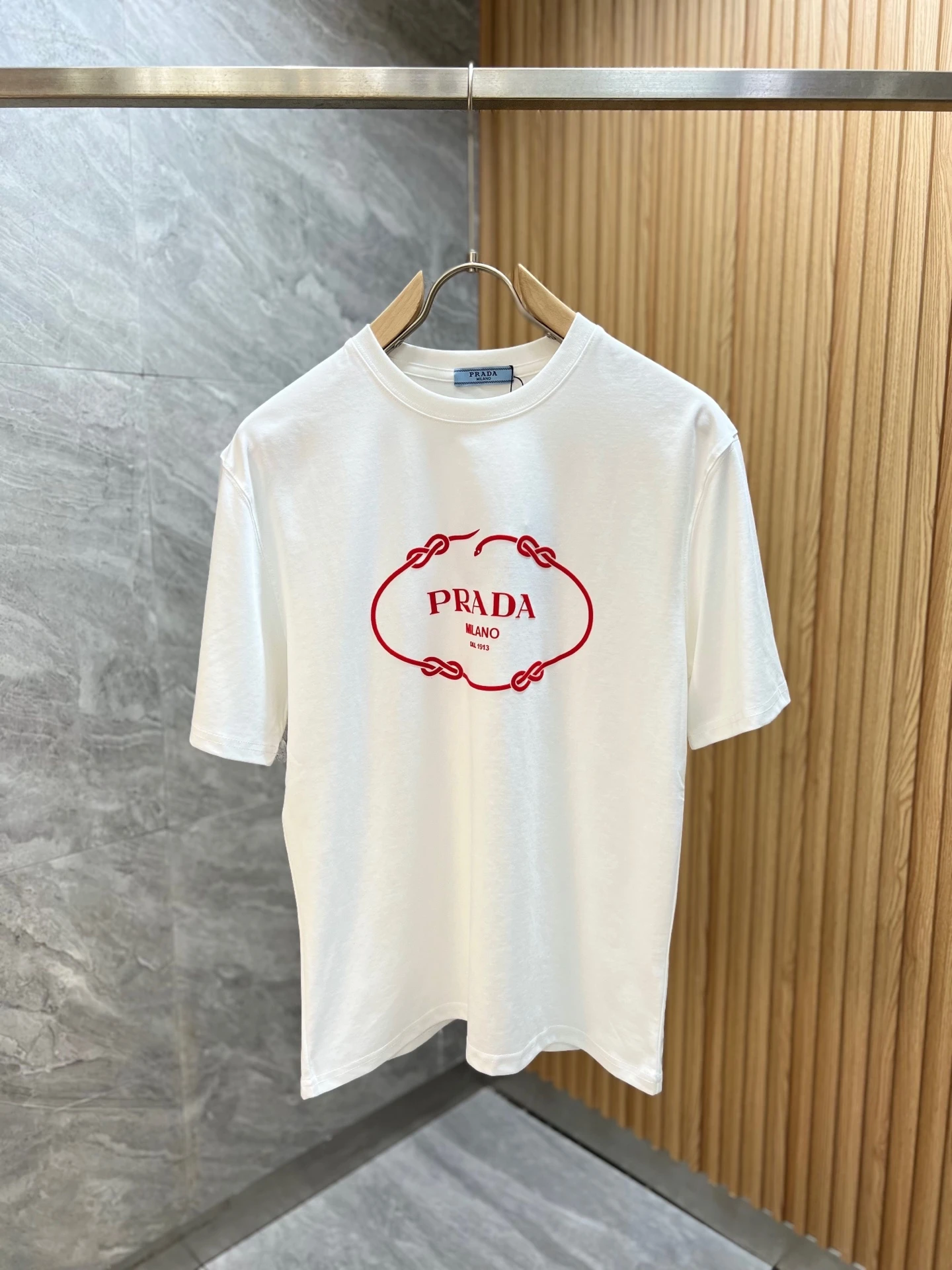 Prada T-Shirt — ca621ac0