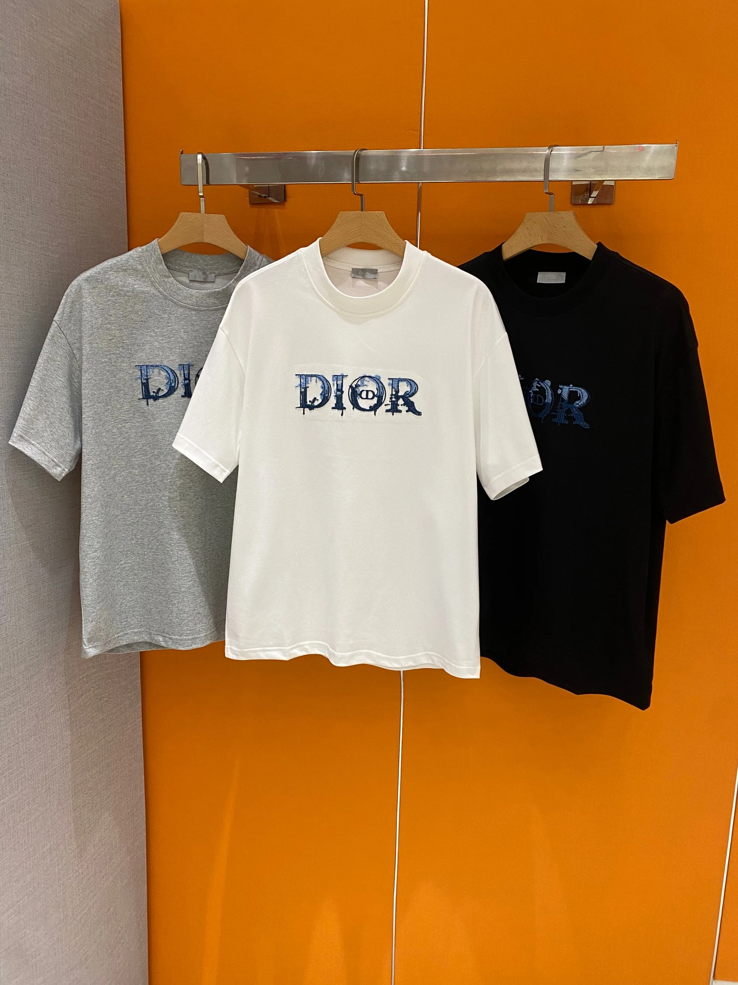 Dior T-Shirt — 6c340955