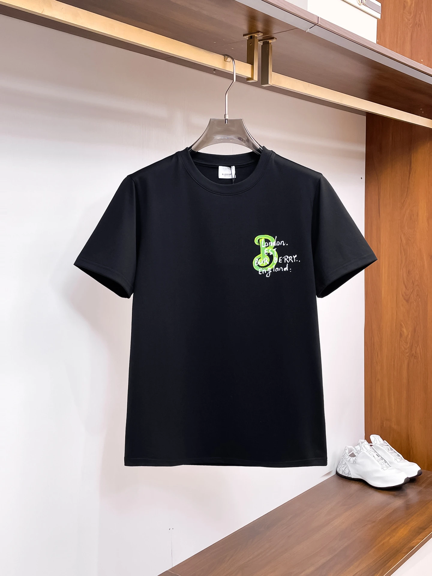 Burberry T-Shirt — e3882f1d