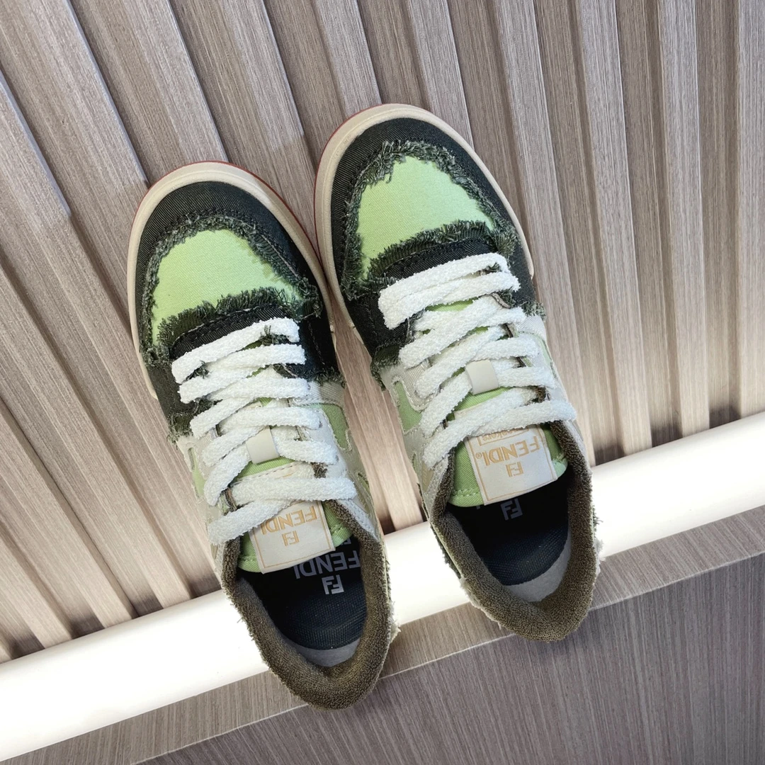 Fendi Sneakers — cf6a9b38
