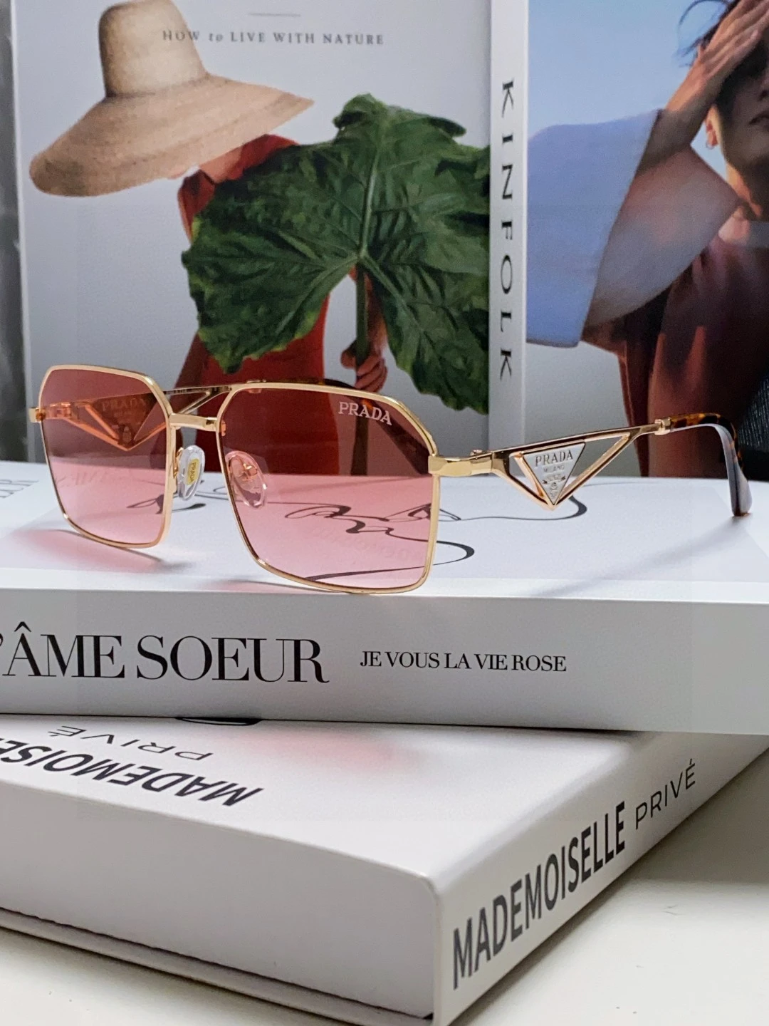 Prada Eyewear — 96b45de6