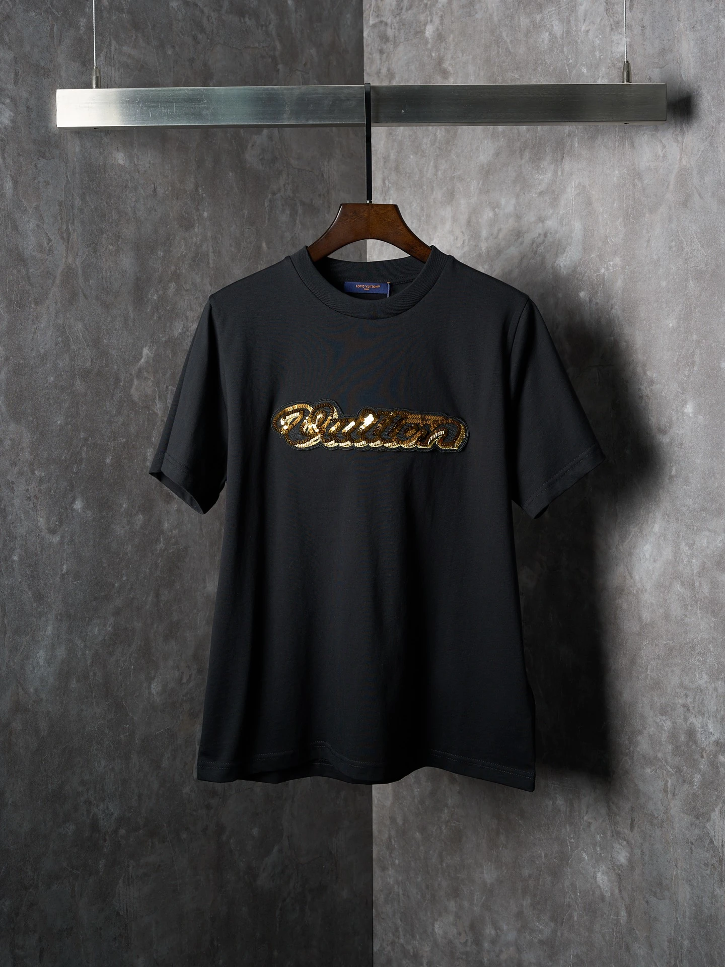 Louis Vuitton T-Shirt — 6d138048