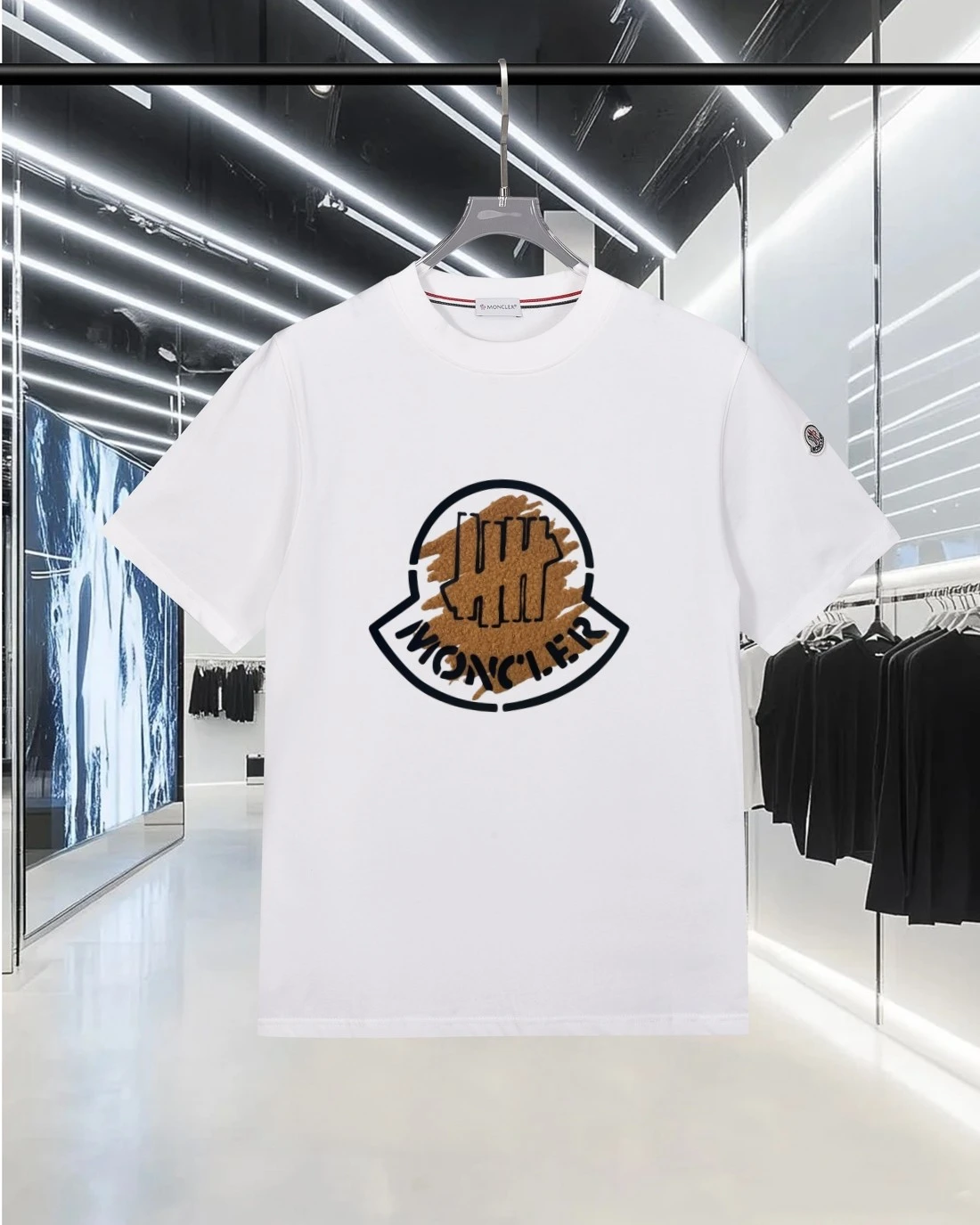 Moncler T-Shirt — 481bd0e1