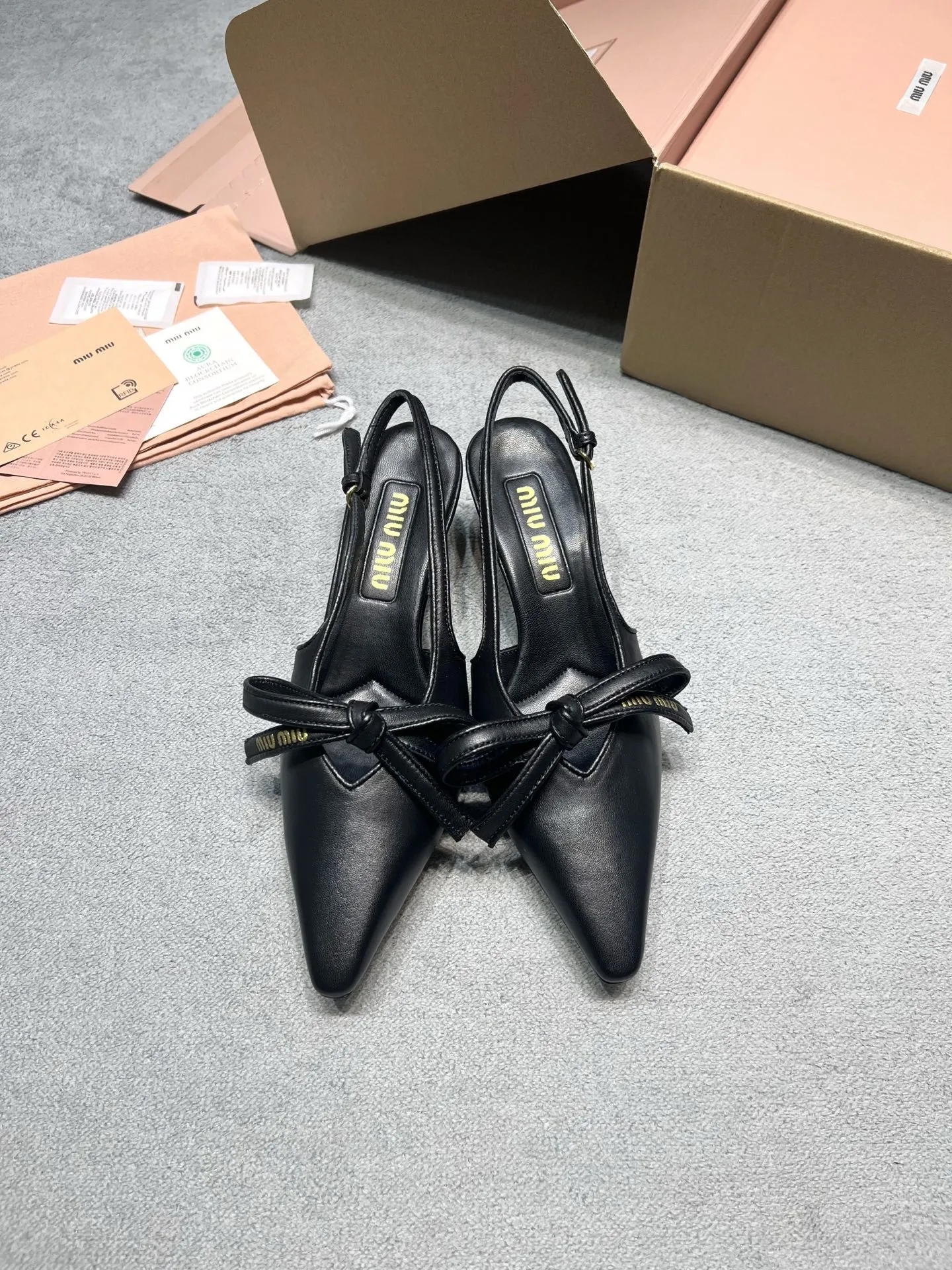 Miu Miu Sandals — 4c43f223