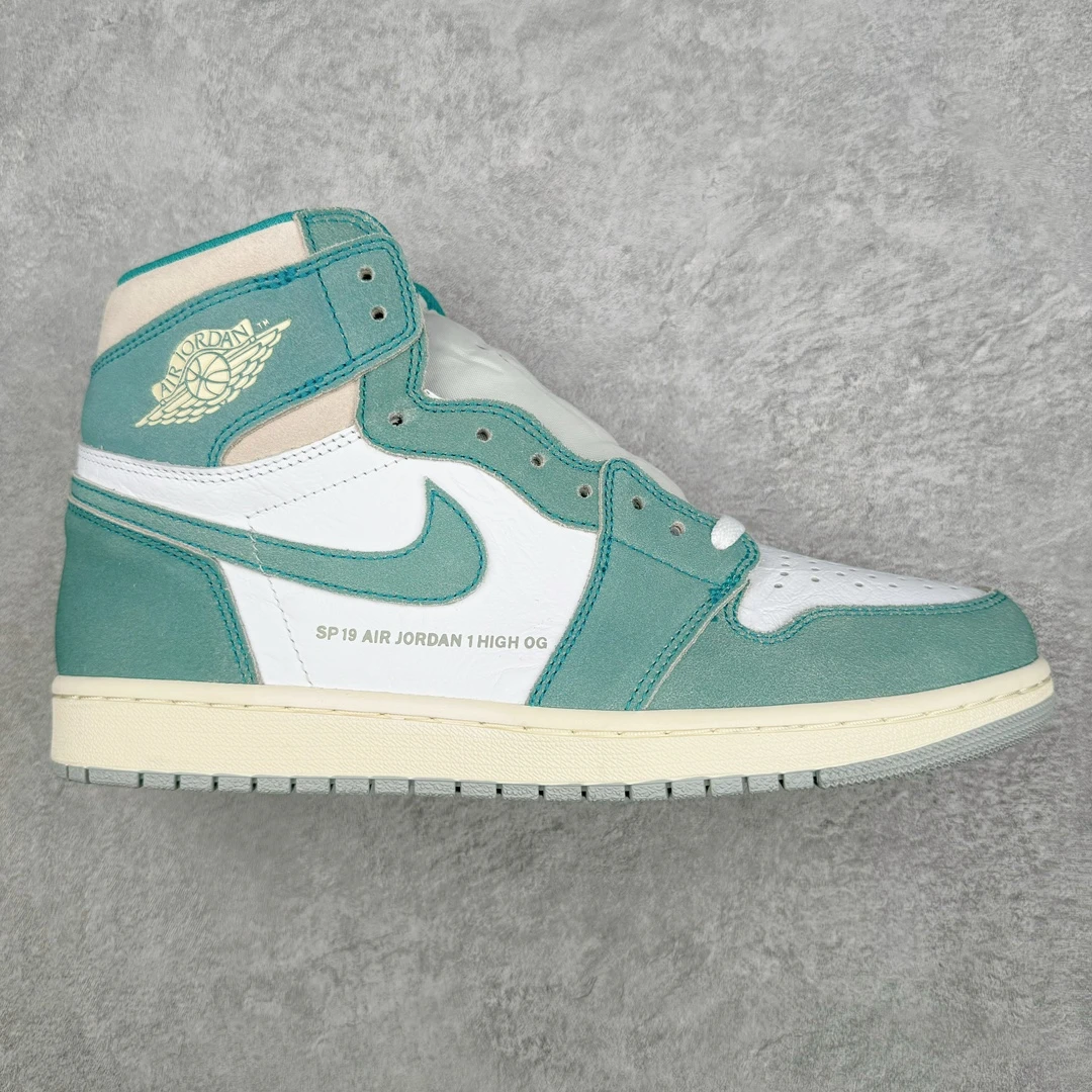 Nike Shoes — 2c7aba38