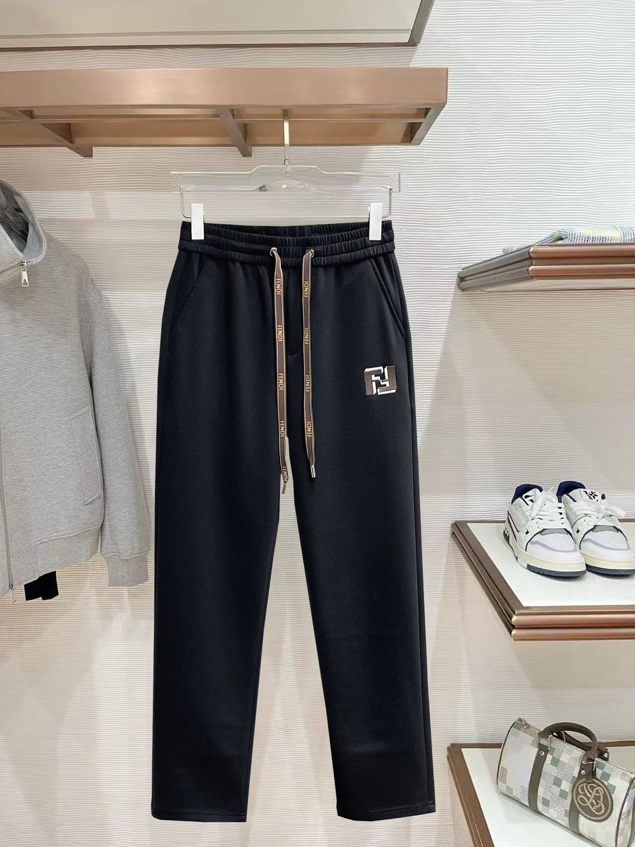 Fendi Trousers — 25fbaba6