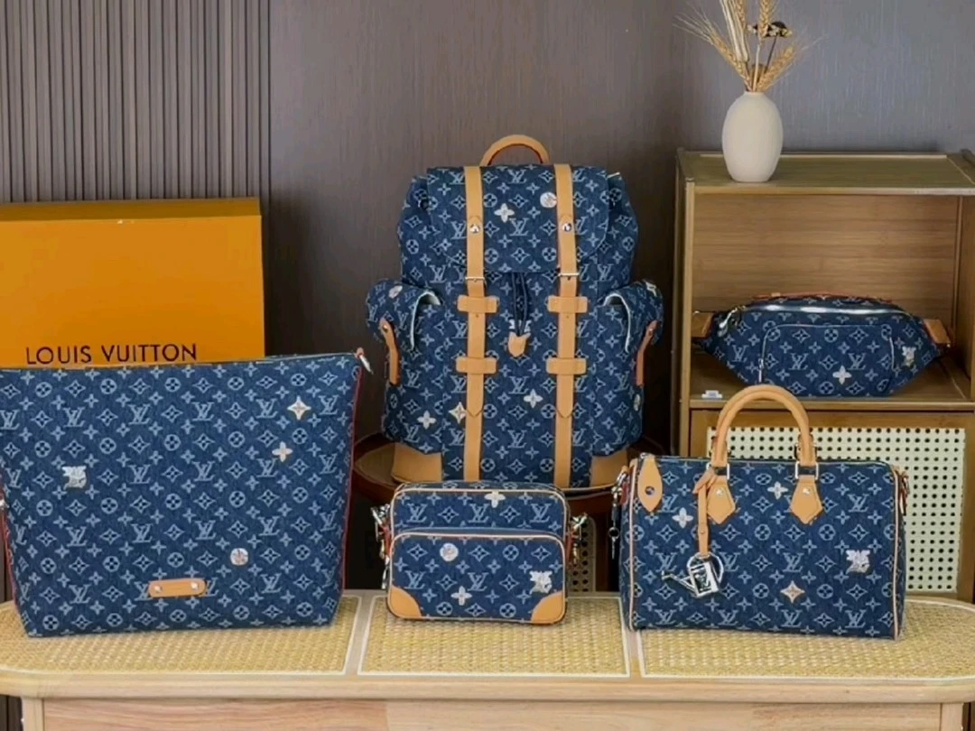 Louis Vuitton Bag — 5ab39639
