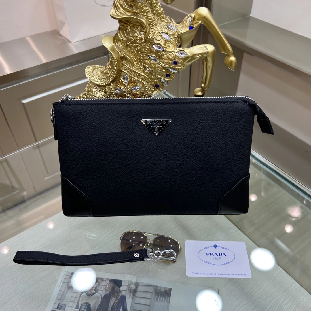 Prada Bag — 44db3b8a