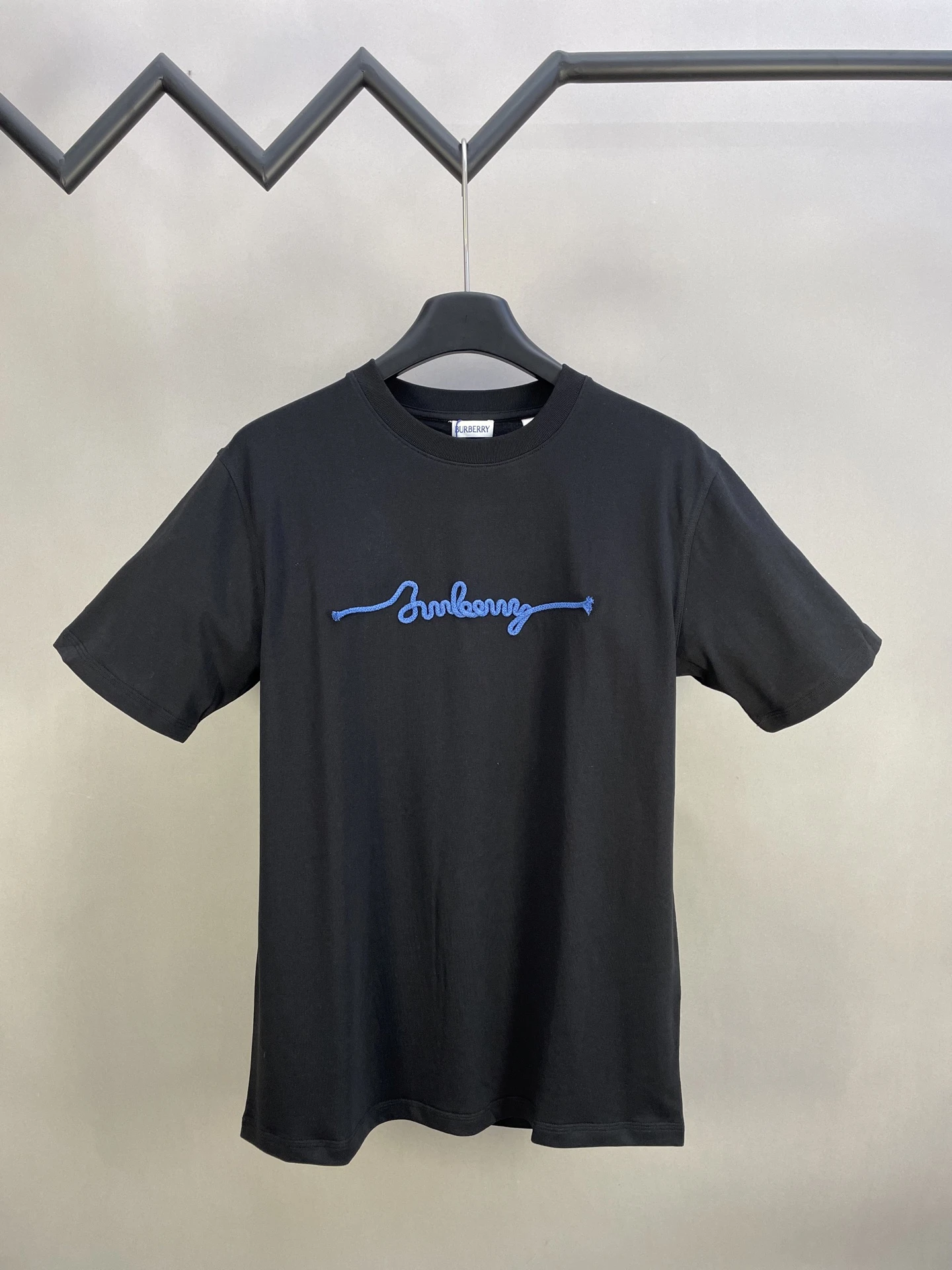 Burberry T-Shirt — 205b6bf7