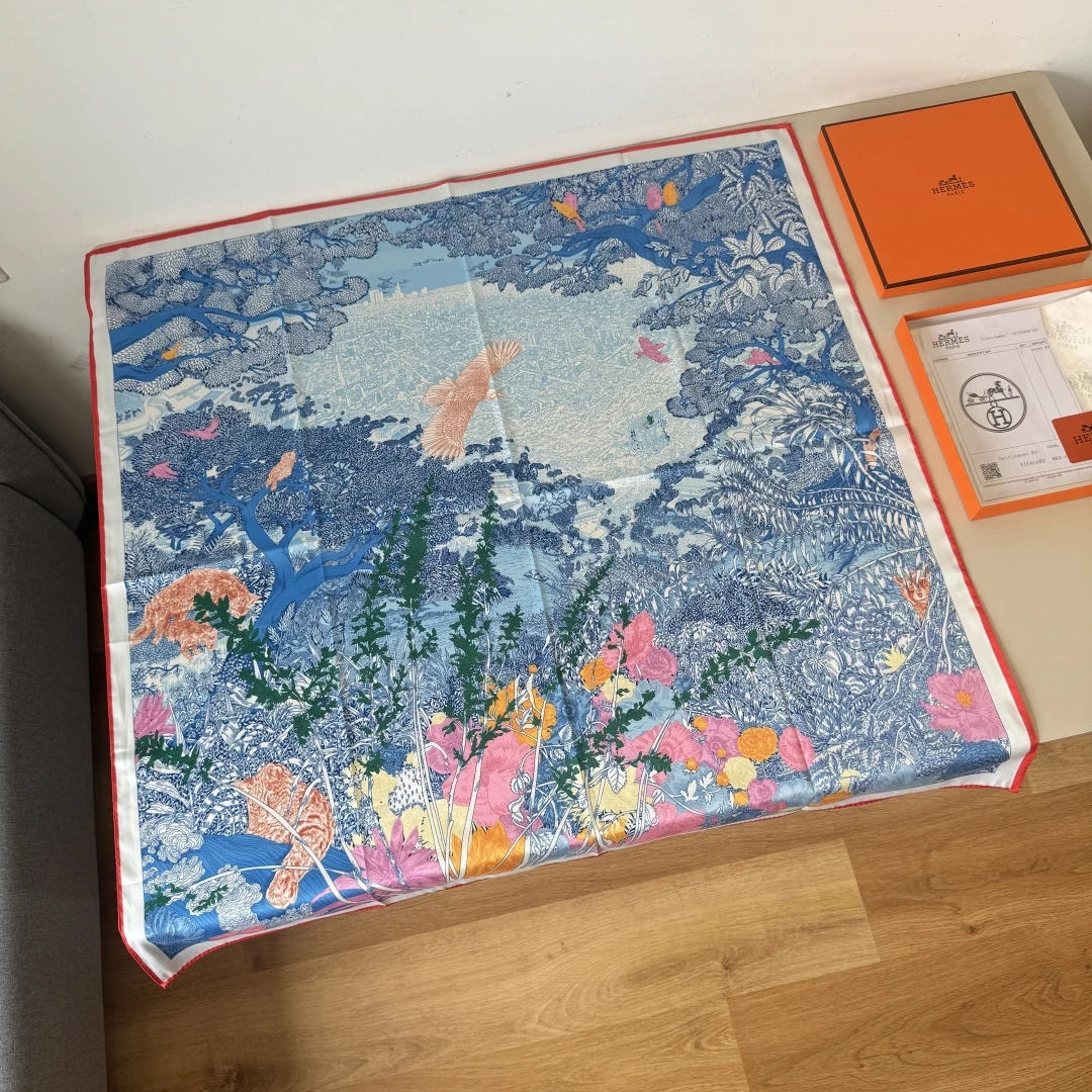 Hermès Scarves — 93530a43