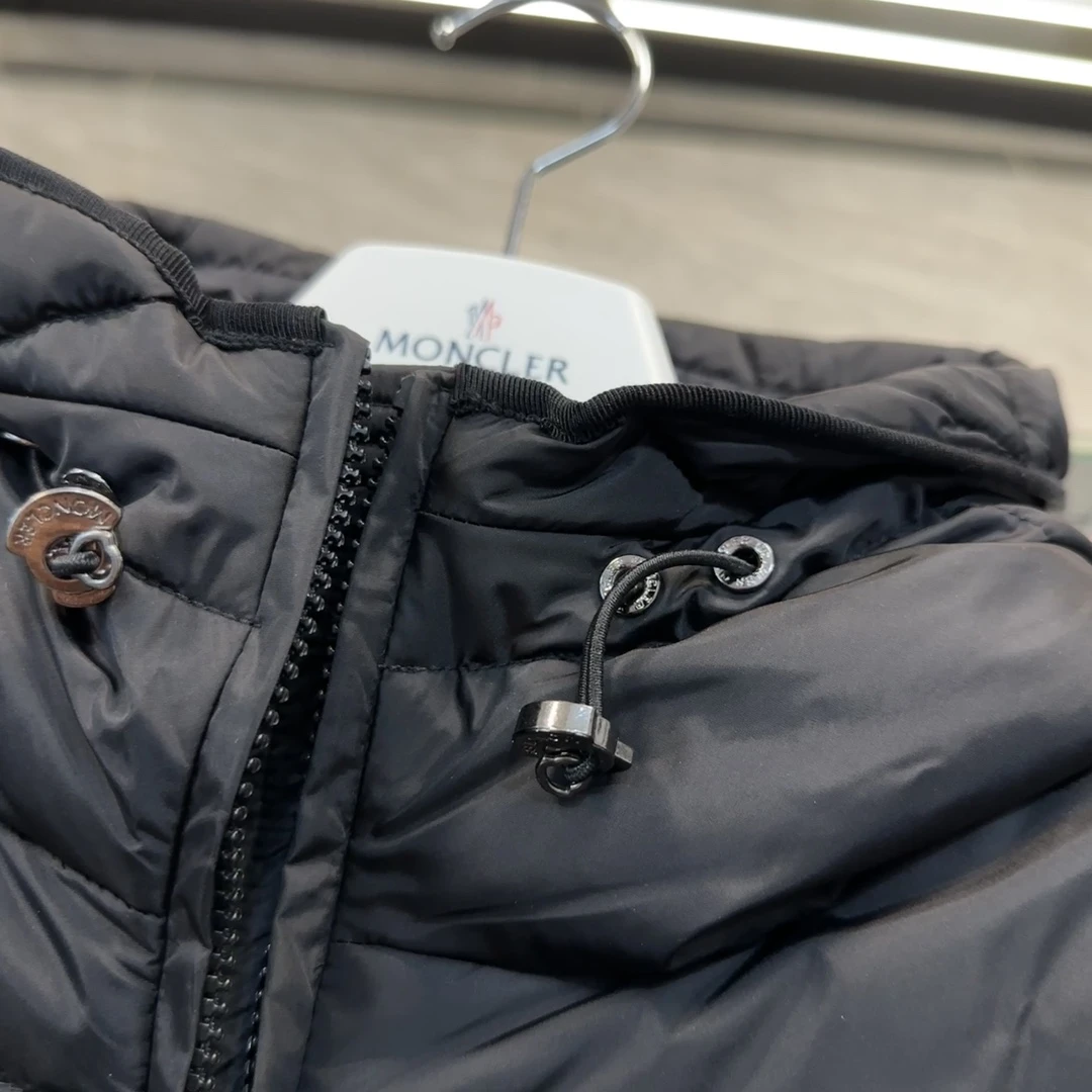 Moncler Down Jackets — afb82b8e