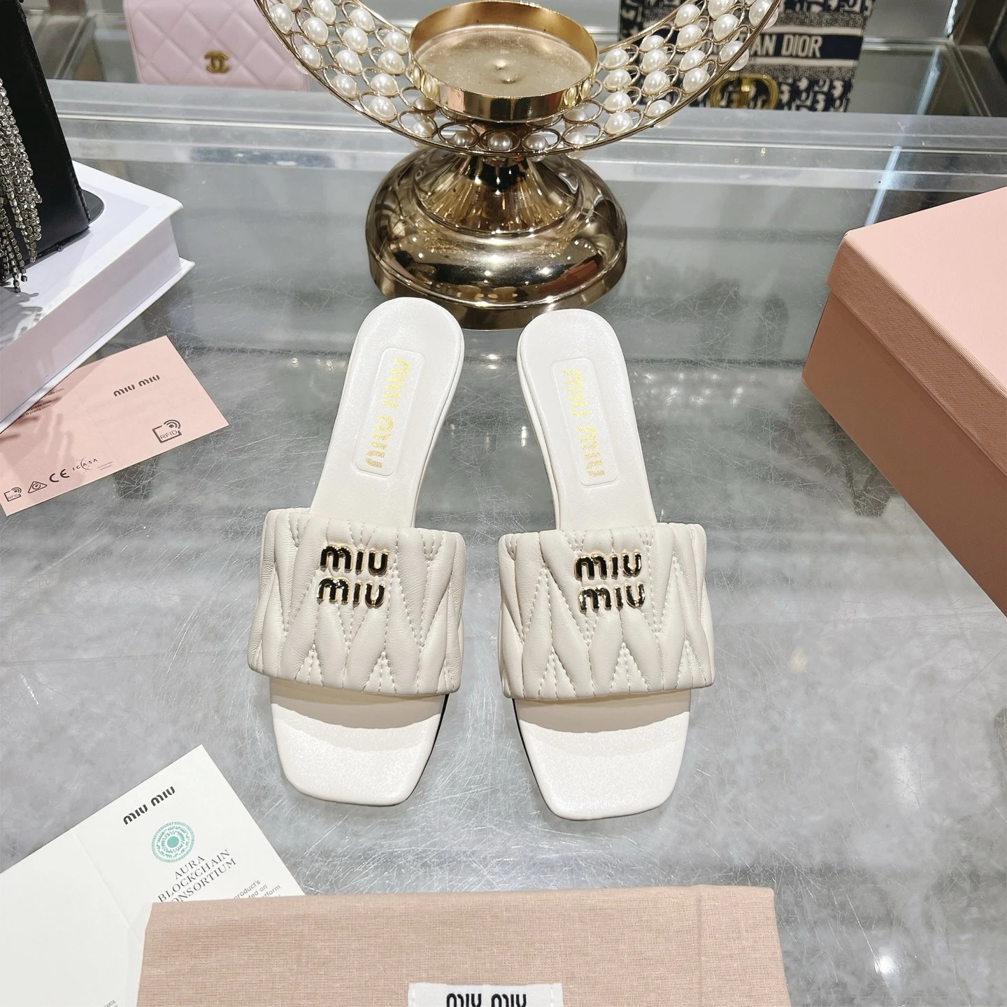 Miu Miu Slippers — cbd9c0a0