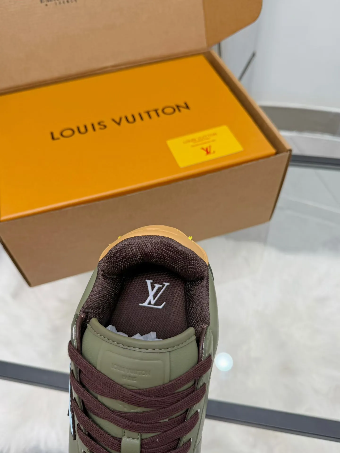Louis Vuitton Sneakers — 2cf9e806