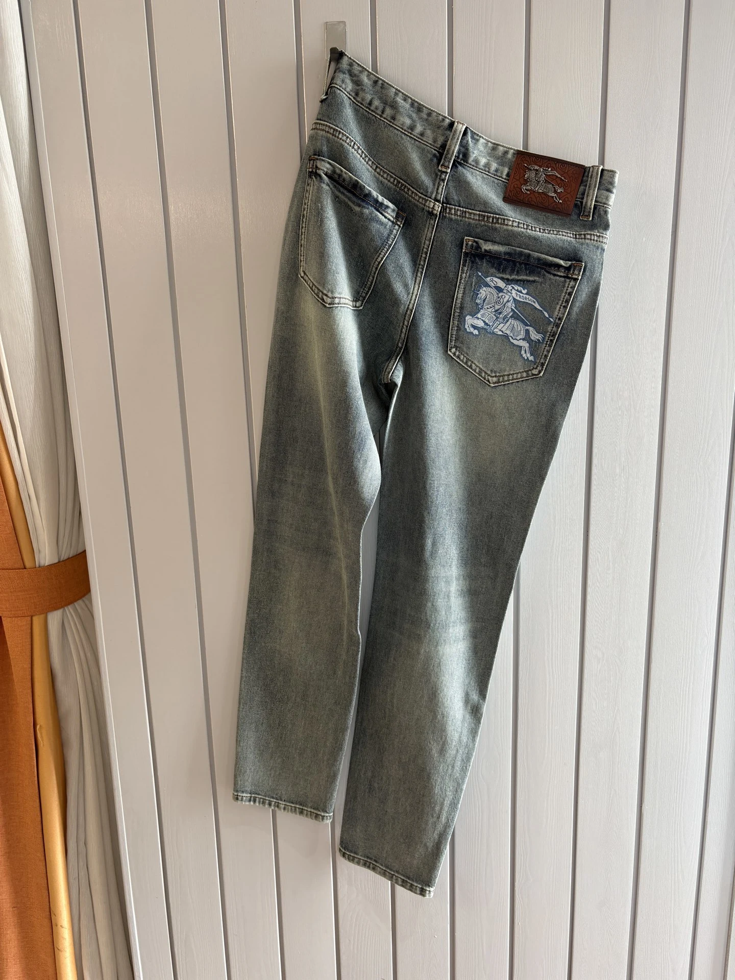 Jeans — 30eeee61