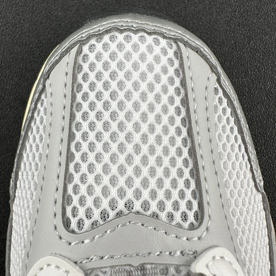 New Balance Shoes — 407e9f63