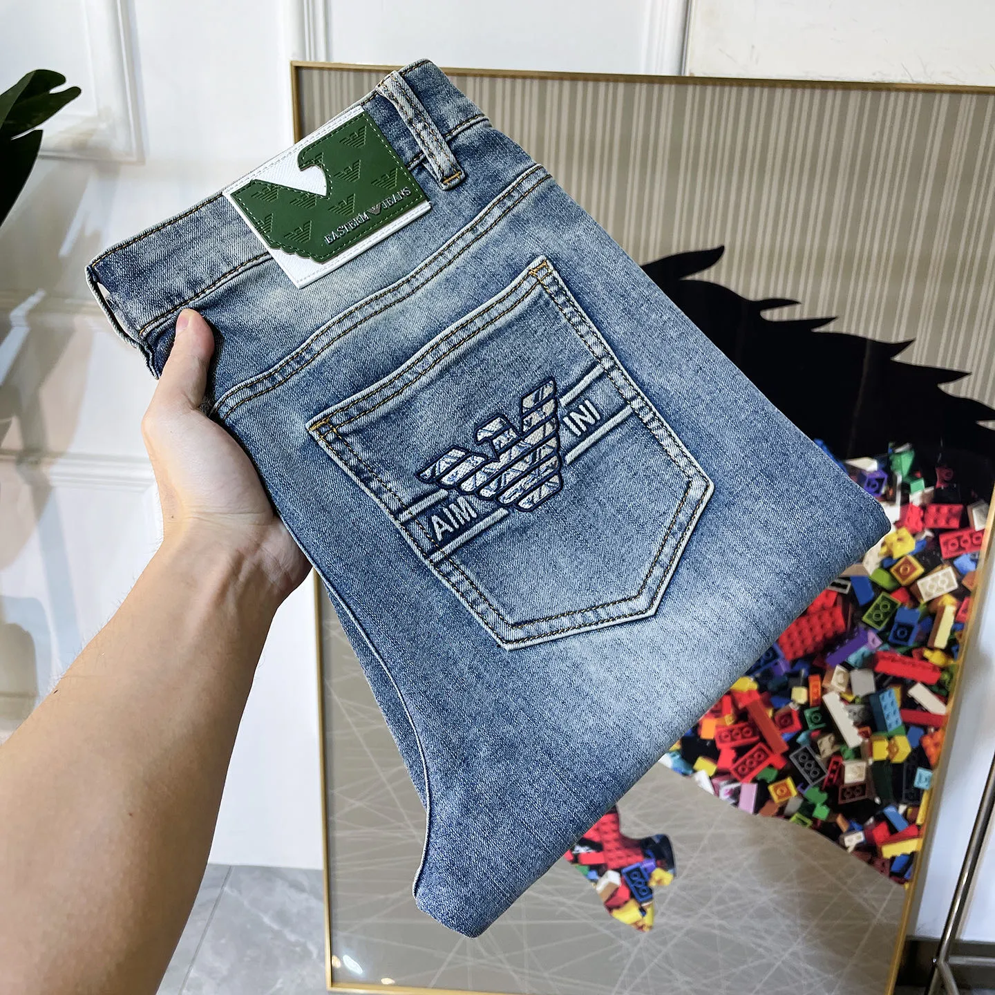 Armani Jeans — 048d2b0d