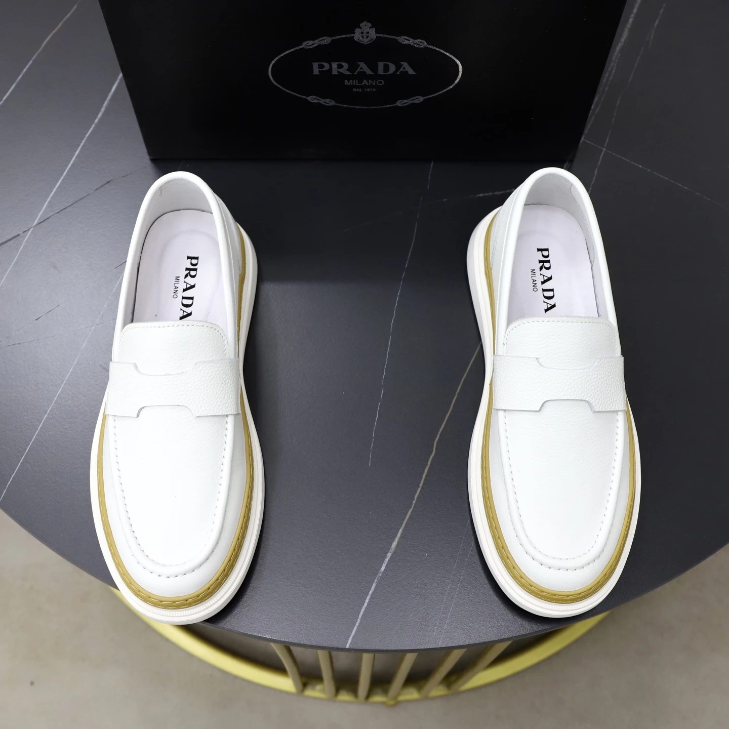 Prada Shoes — fb200e39