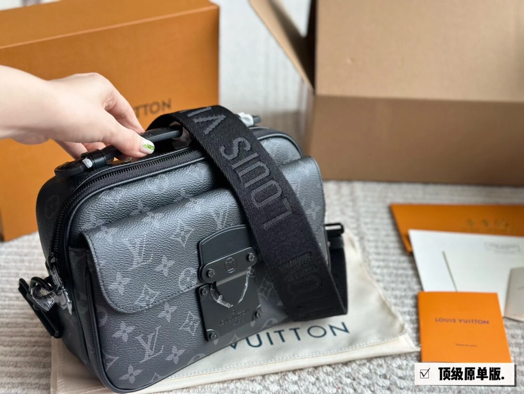 Louis Vuitton Bag — 0185f57e