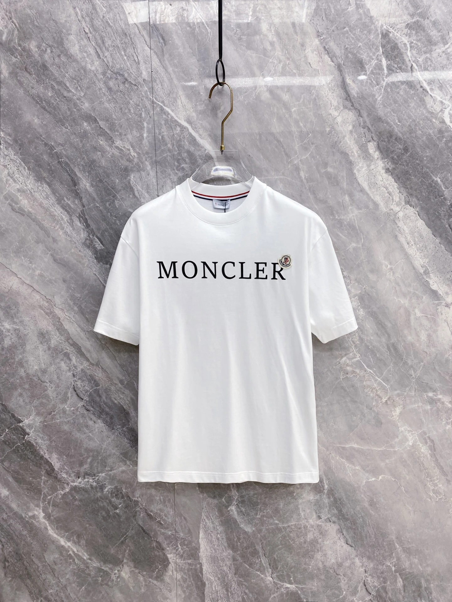 Moncler T-Shirt — 61f059cf
