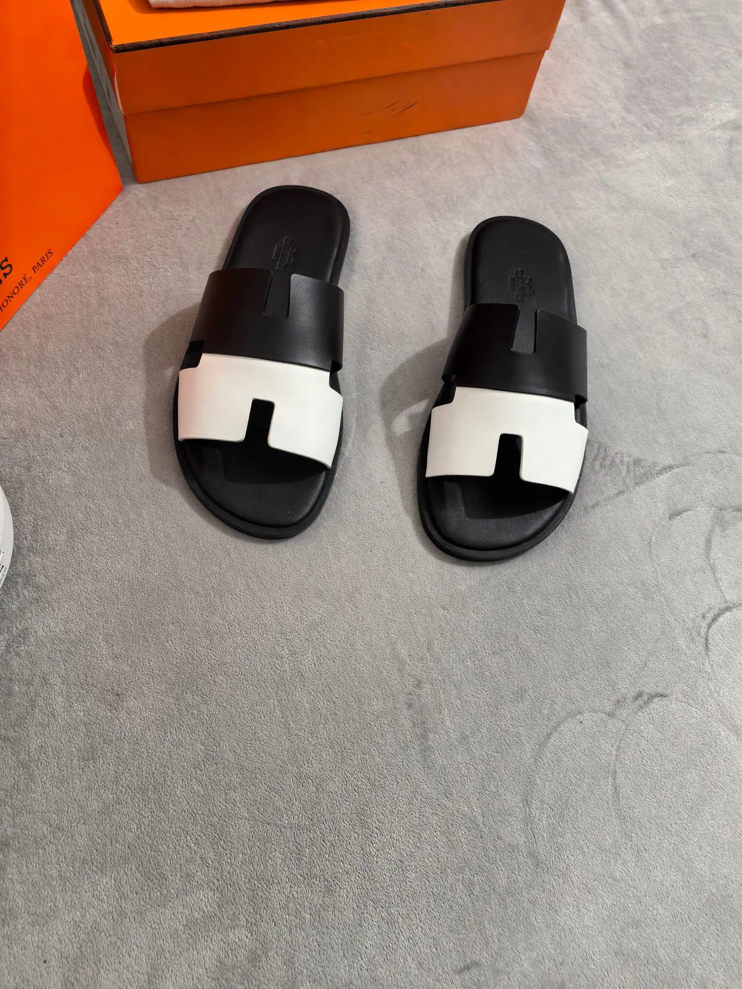 Hermès Slippers — a1f078cd