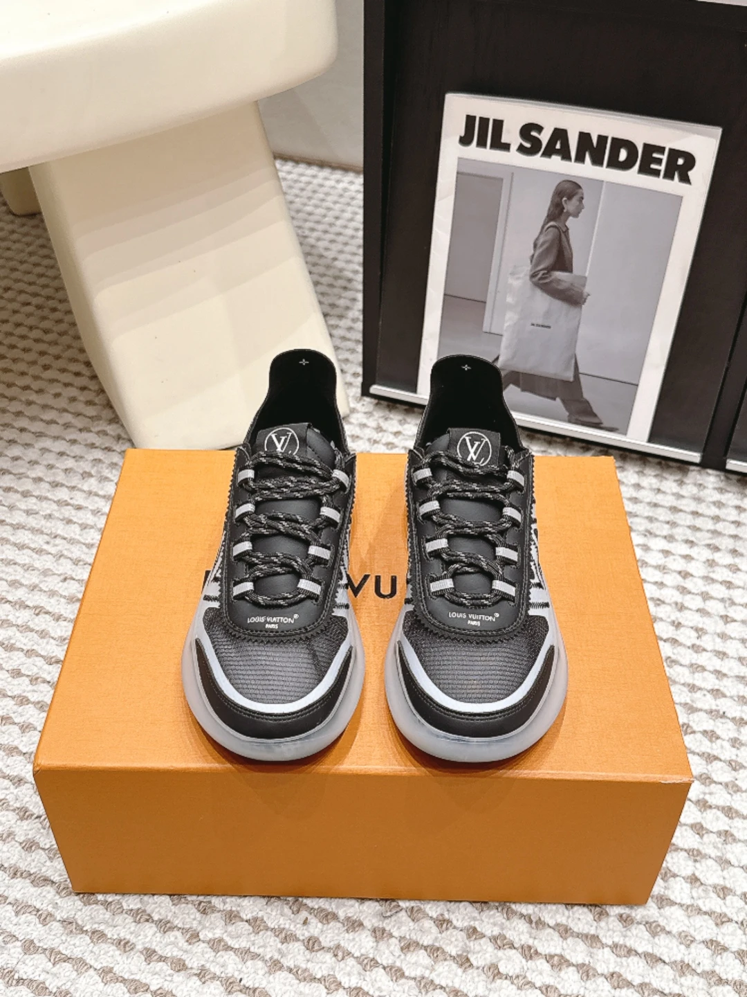Louis Vuitton Sneakers — 2760d587