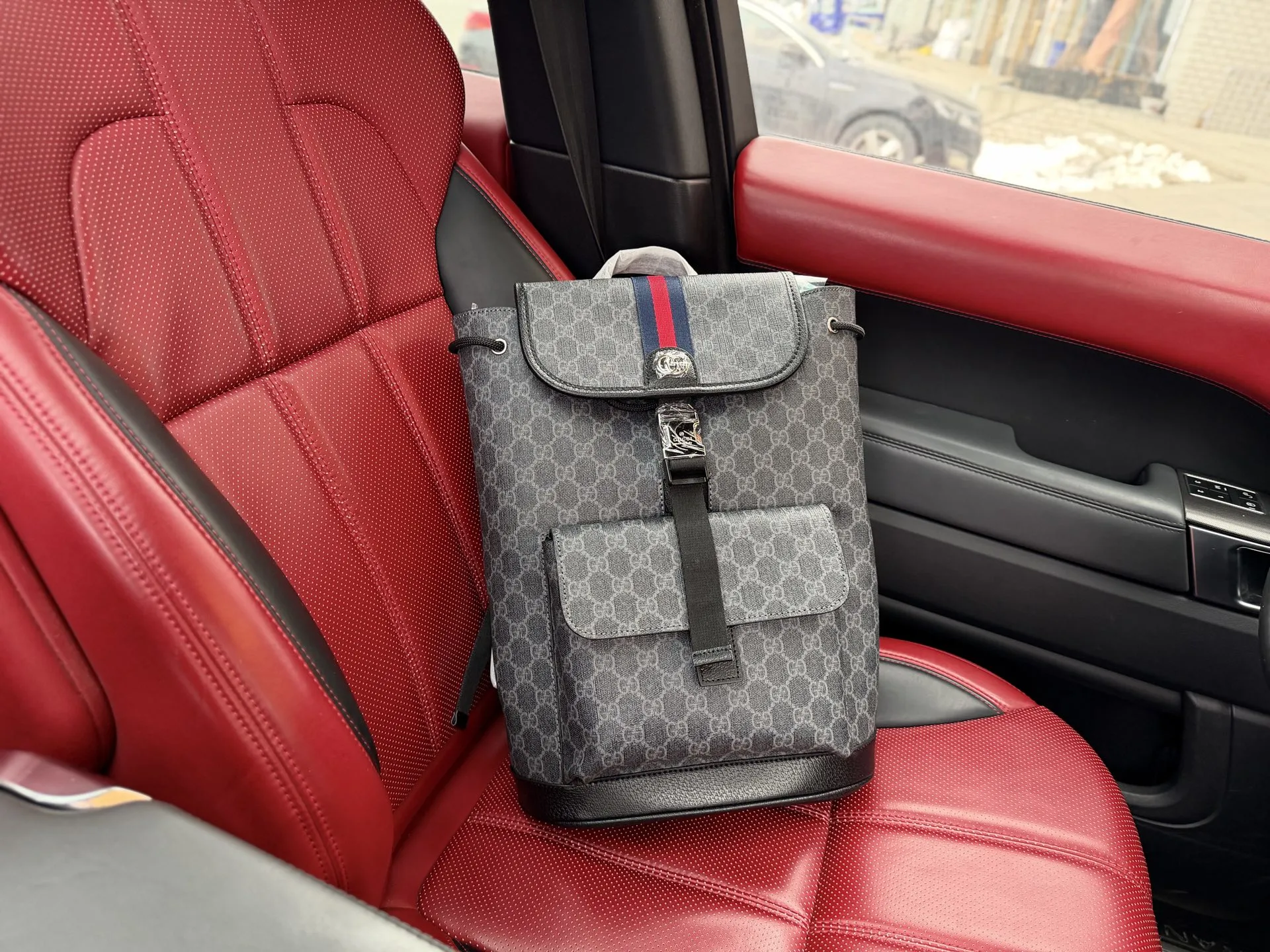 Gucci Bag — 7f72e1fd
