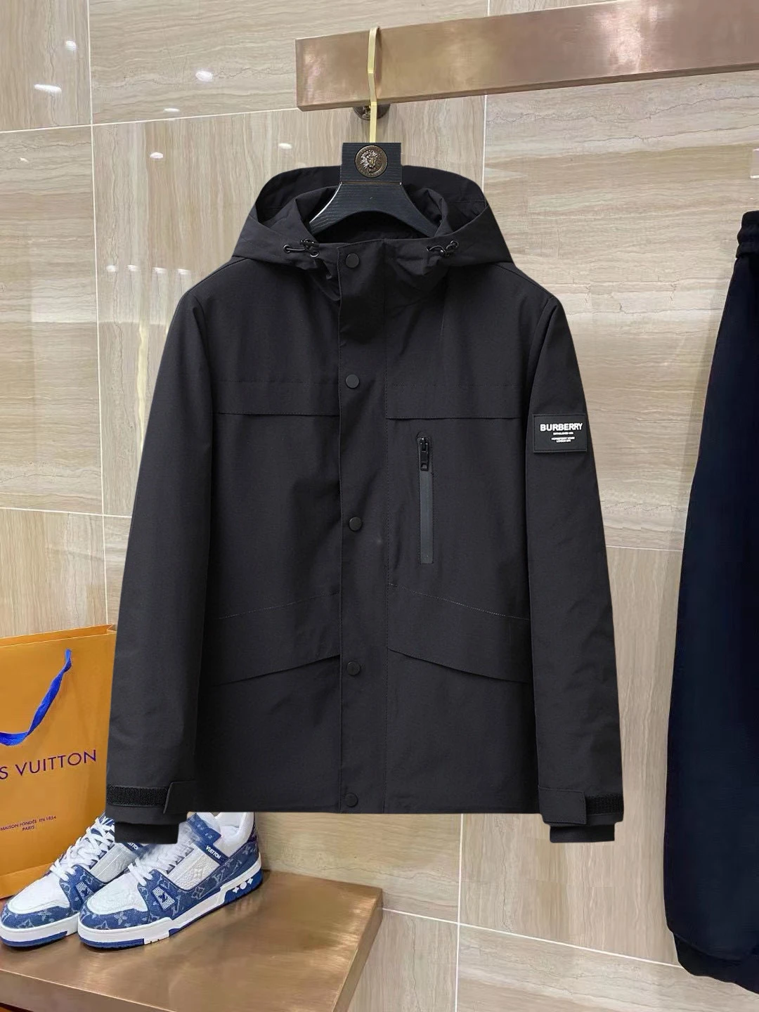 Burberry Jackets — 2c2fb5ee