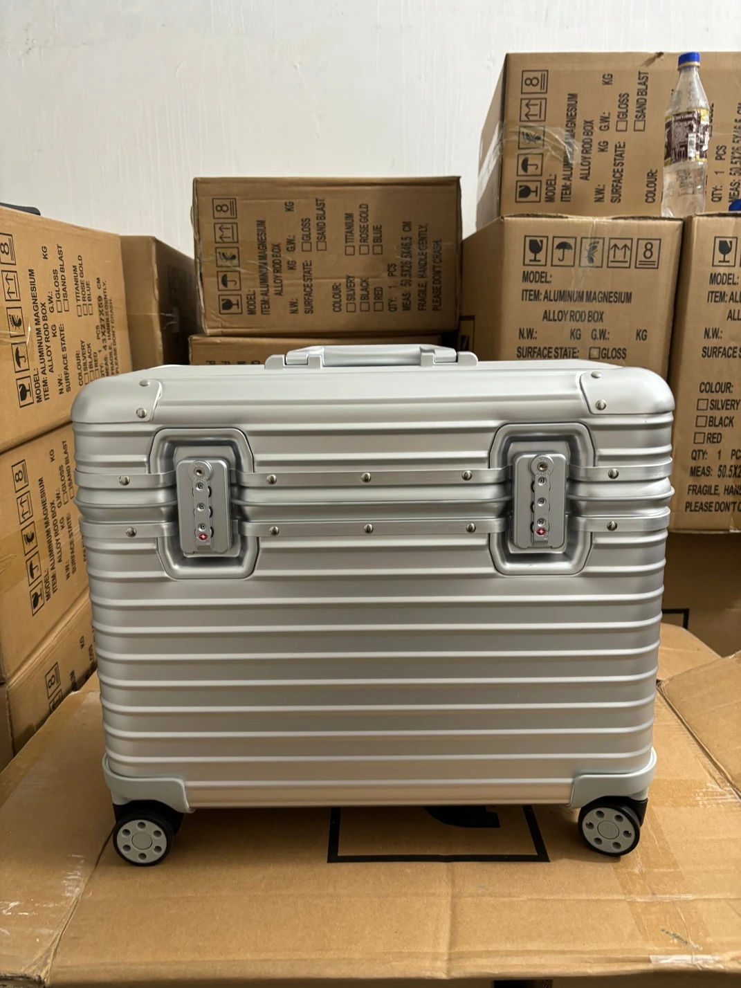 Rimowa Luggage — b8a807b8