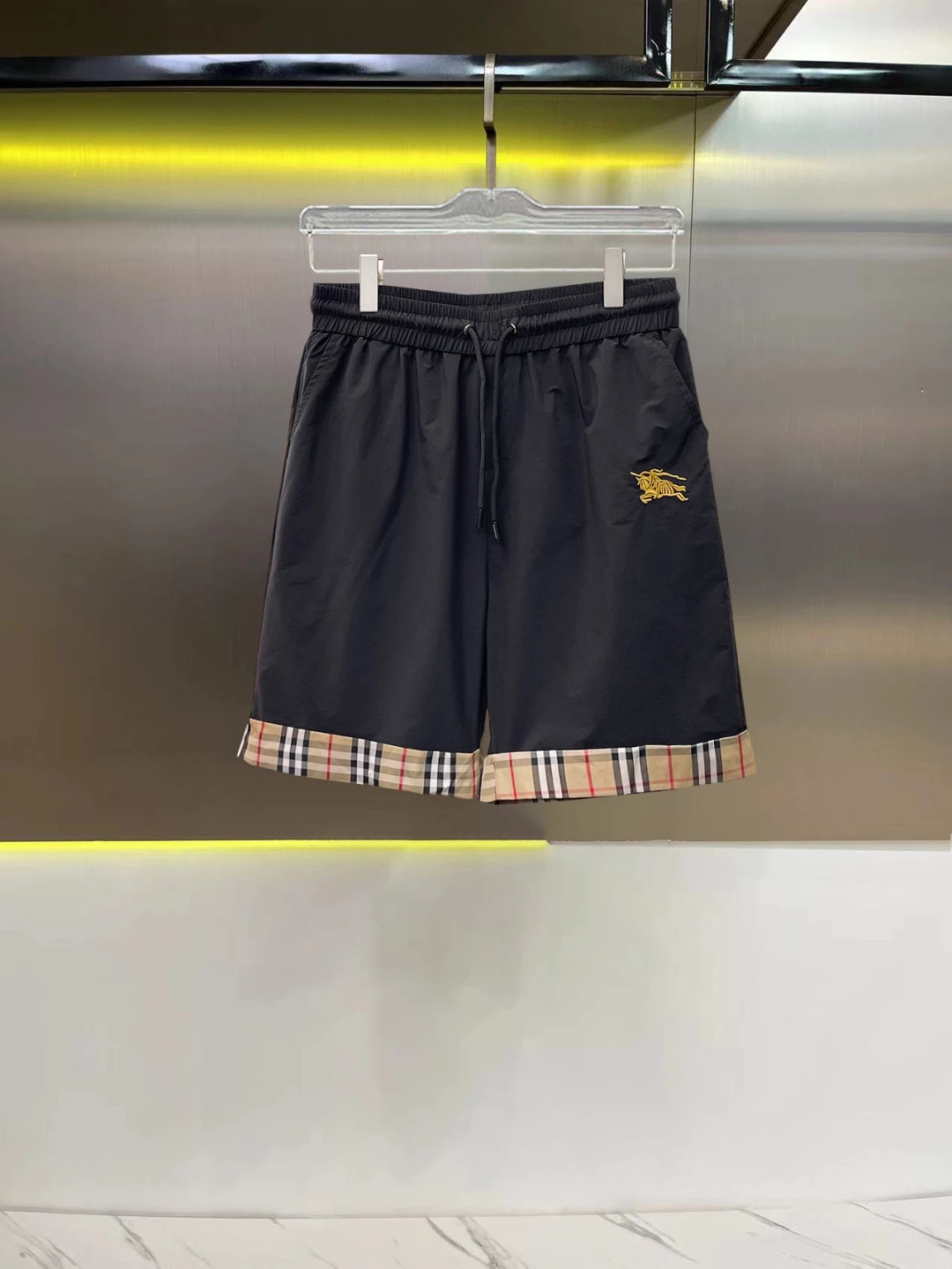 Burberry Shorts — 925ceeaa