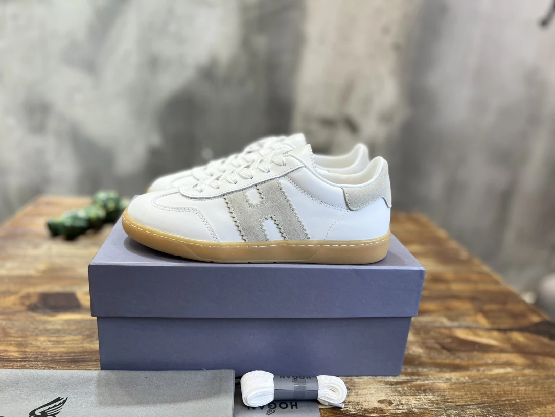 Sneakers — 10fcaa6d