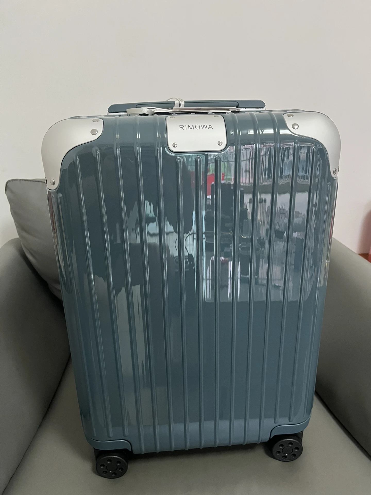 Luggage — 4b921325