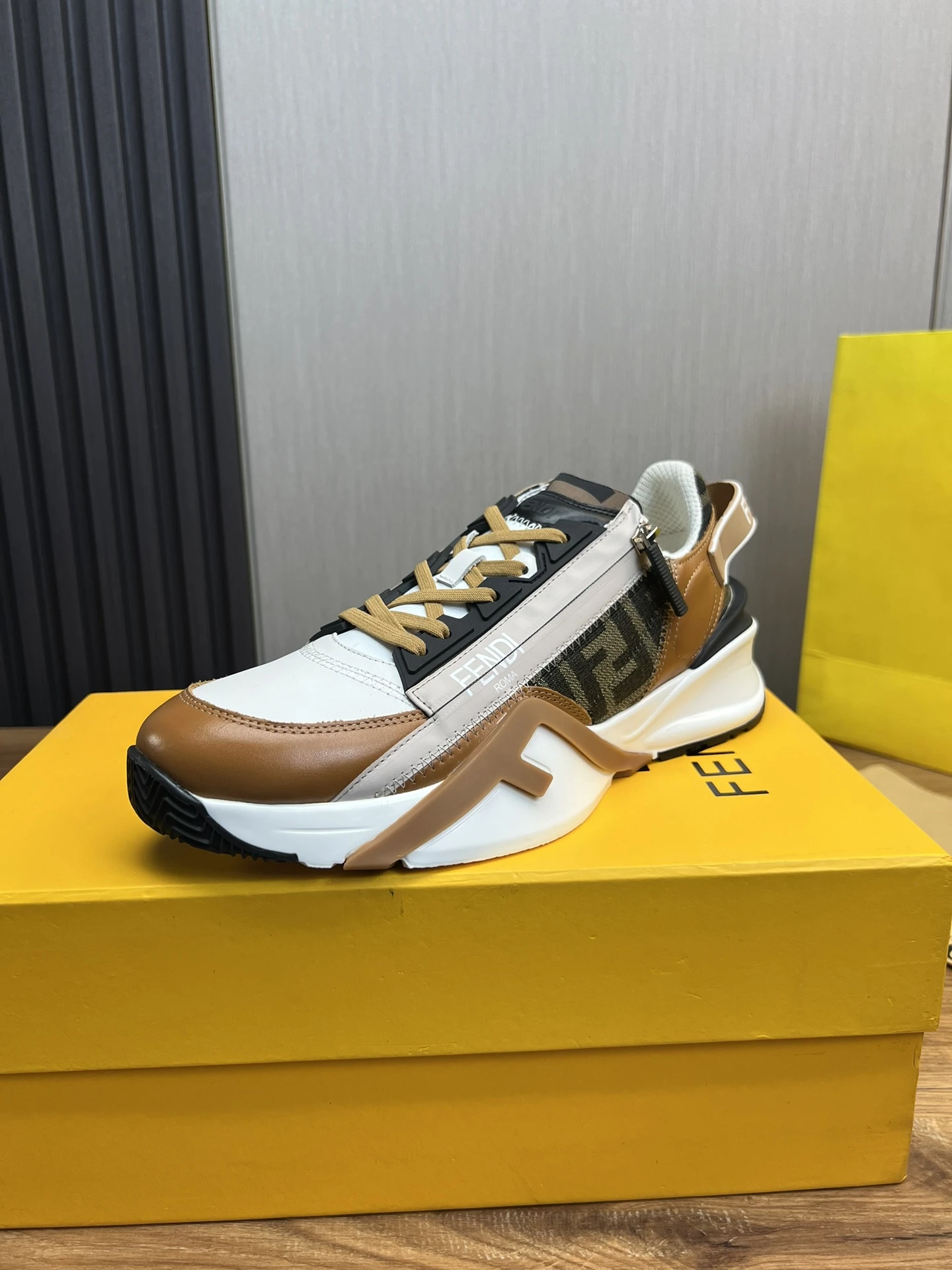 Fendi Shoes — 922592ee