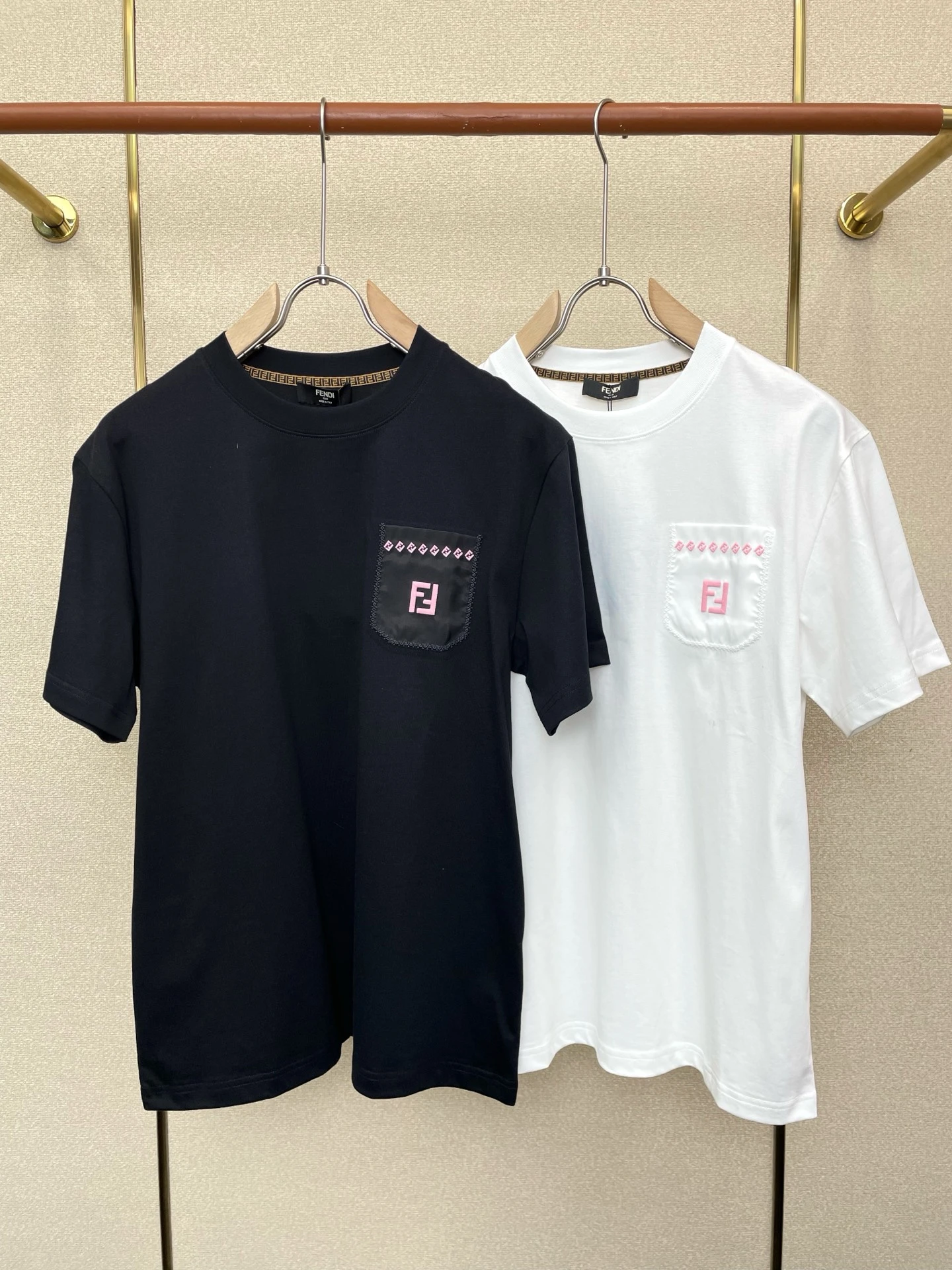 Fendi T-Shirt — e3793cb9