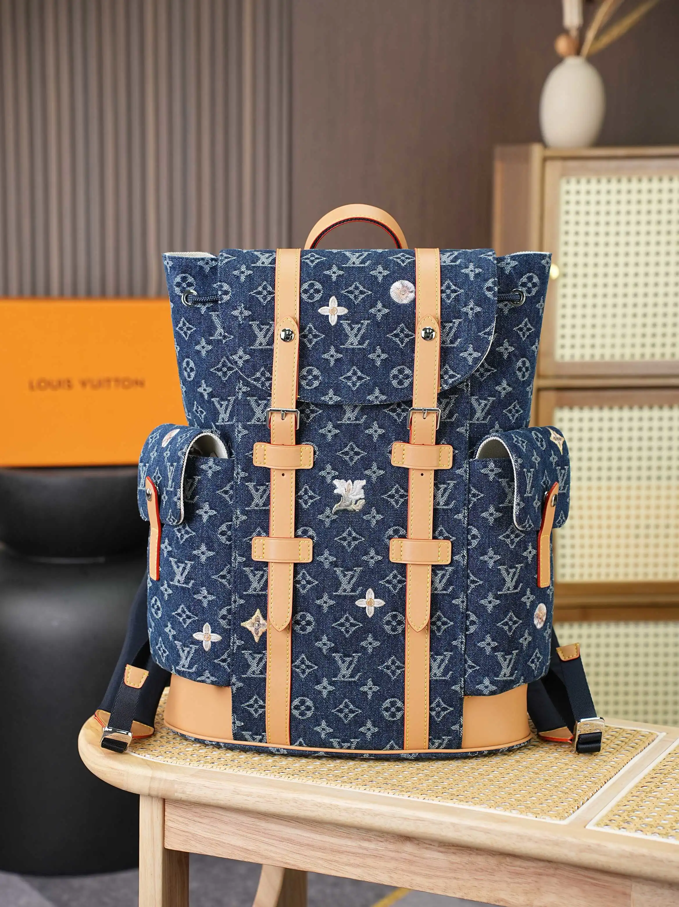 Louis Vuitton Bag — 94639258