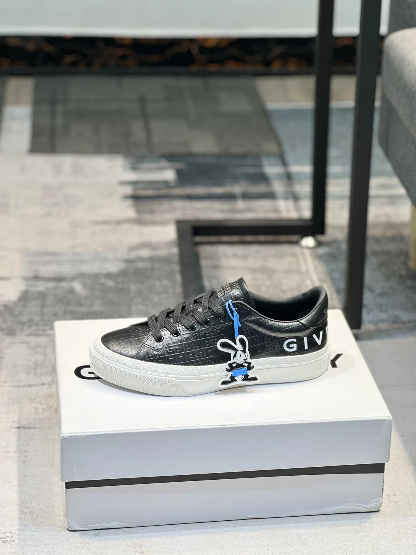 Givenchy Shoes — 447a9756